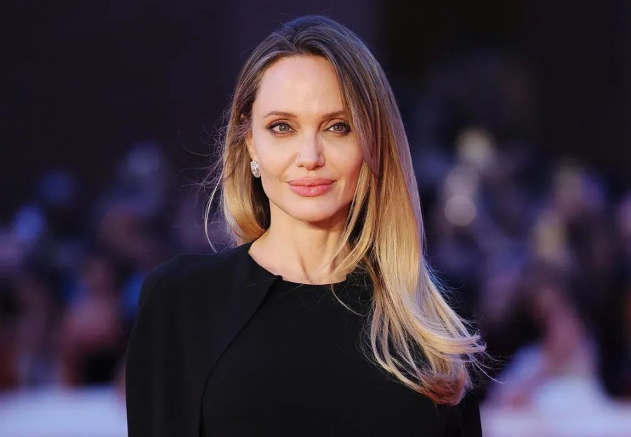 Анджеліна Джолі (Angelina Jolie)