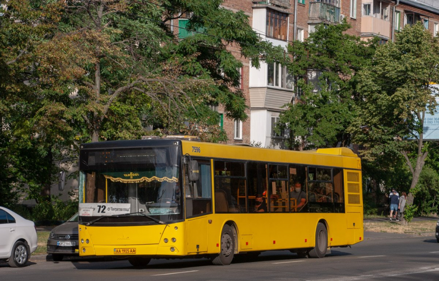 Автобус 10 Київ