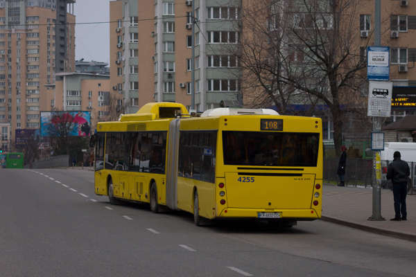 Автобус 108 Київ