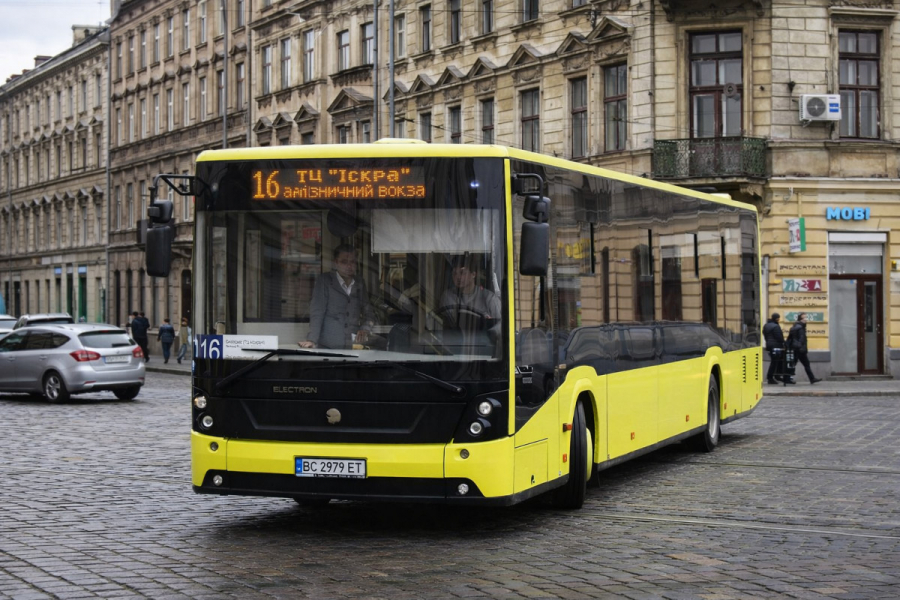 Автобус 16 Львів