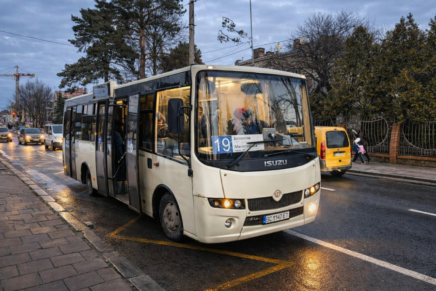 Автобус 19 Львов