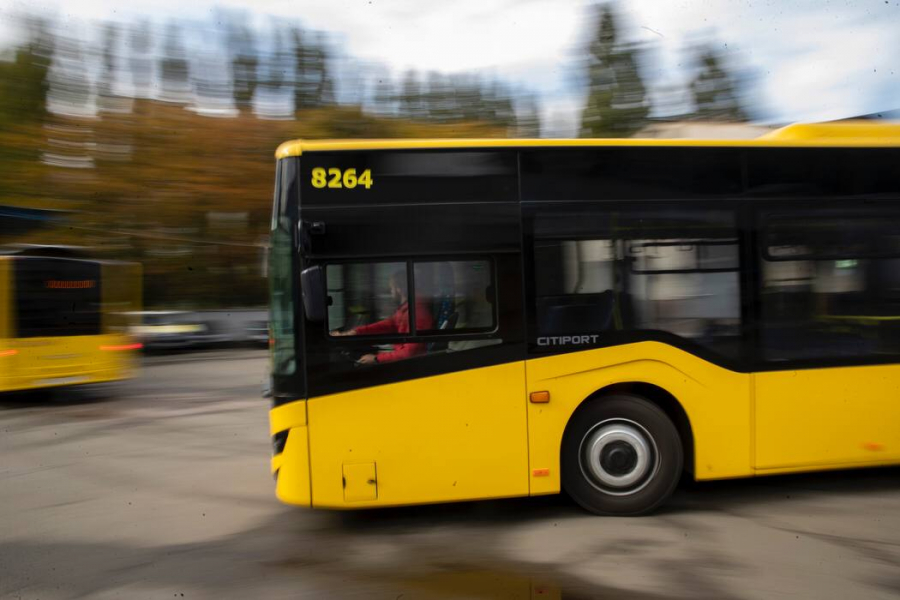 Автобус 30 Київ