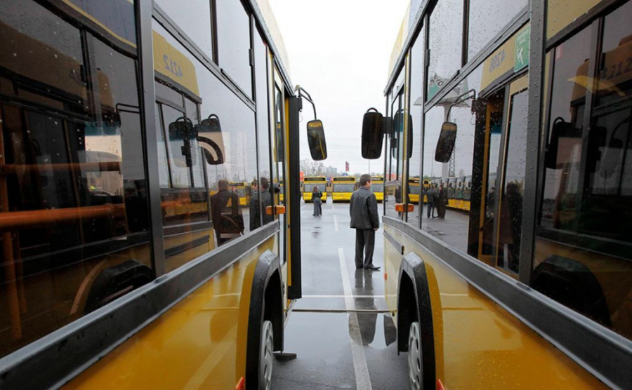 Автобус 74 Київ