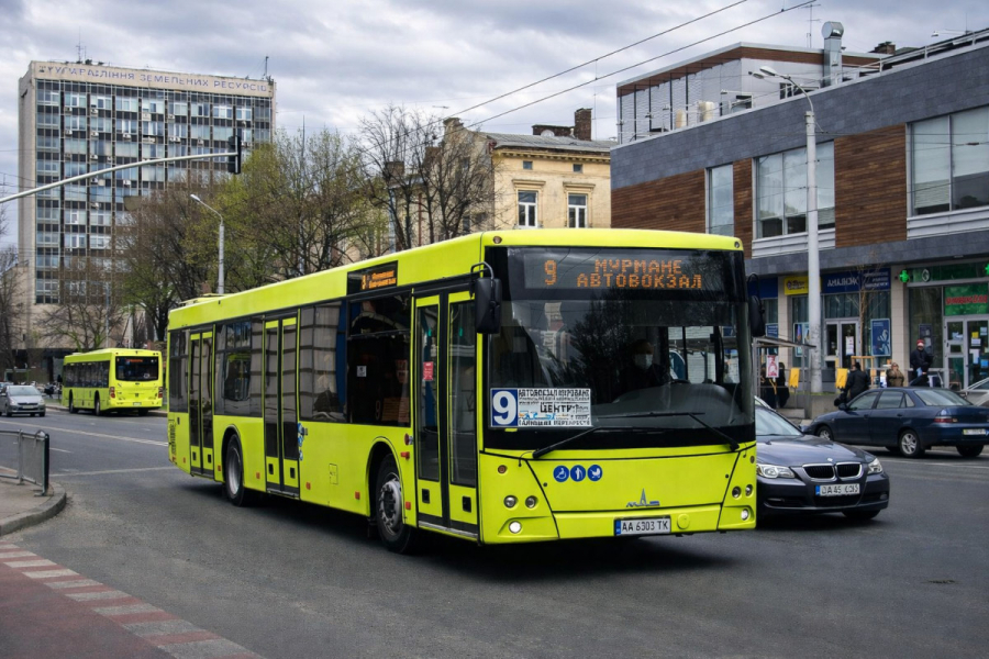 Автобус 9 Львов