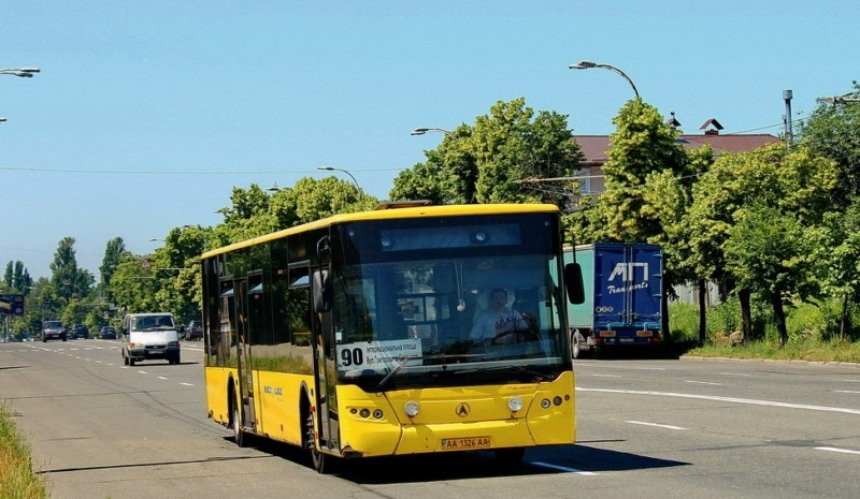 Автобус 90 Київ