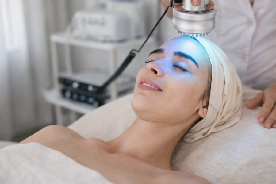 Чи безпечно омолоджувати шкіру з допомогою лазера?