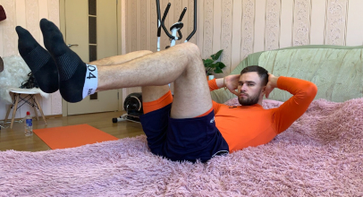 Чи можна качати прес на ліжку?