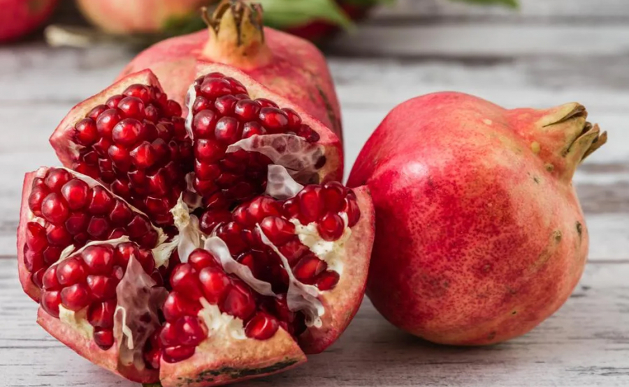 Гранат калорійність