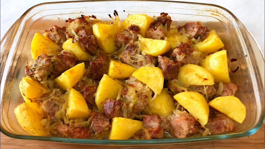 Картопля з м'ясом у рукаві рецепт на вечерю