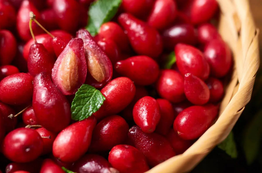 Кизил калорійність