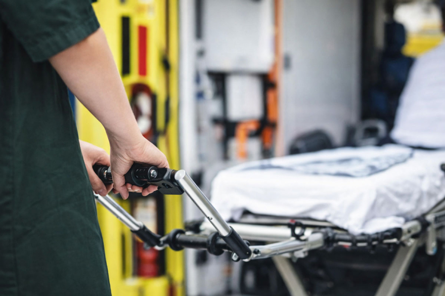 Как перевозят людей, парализованных после инсульта