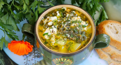 Щавлевий суп з яйцем