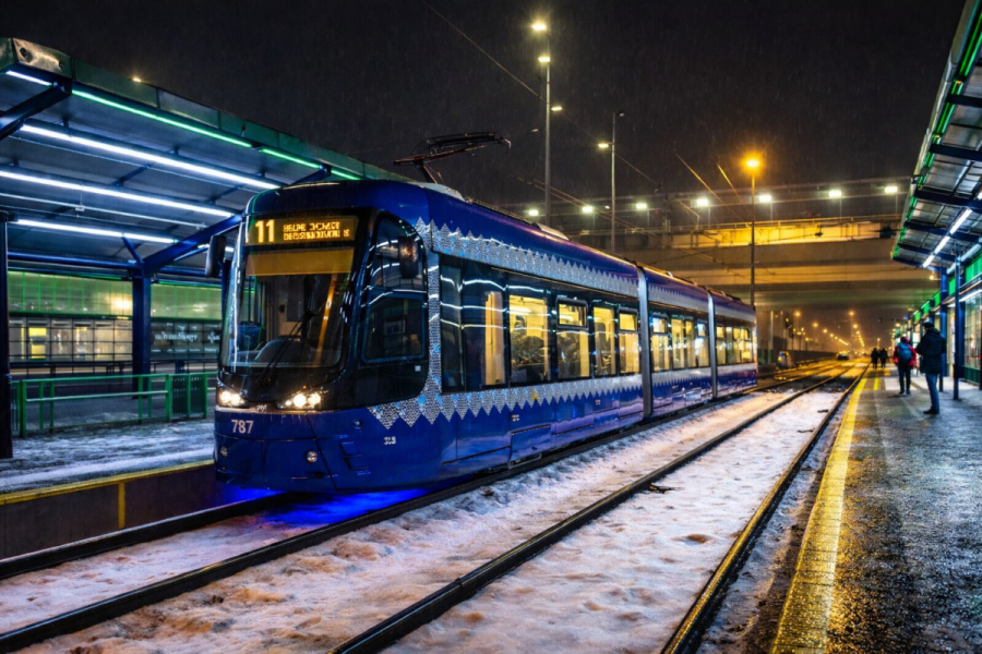 Трамвай 11 Київ