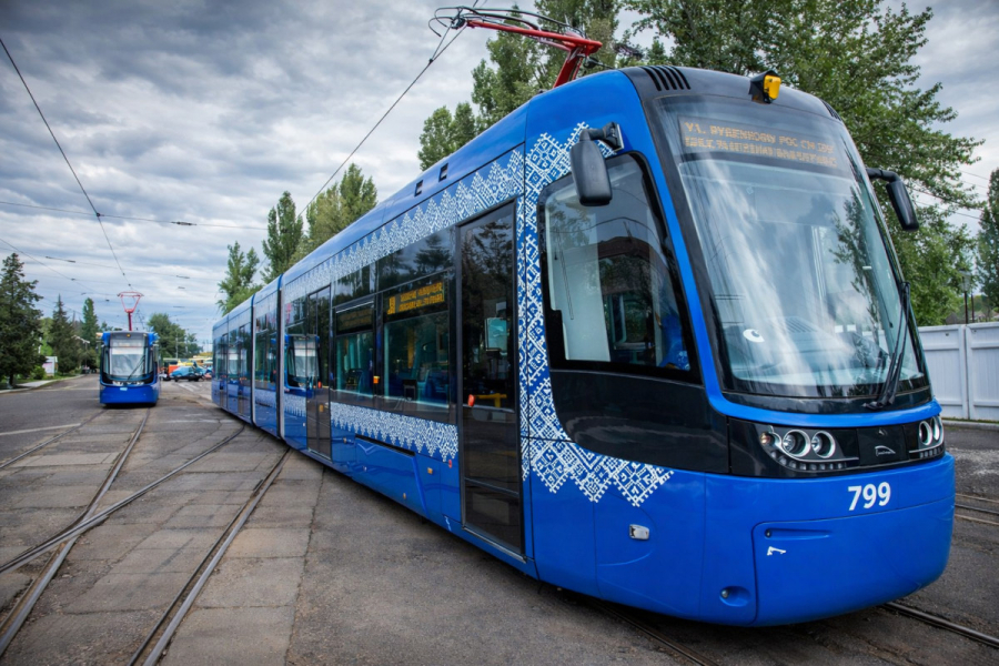 Трамвай 18 Київ