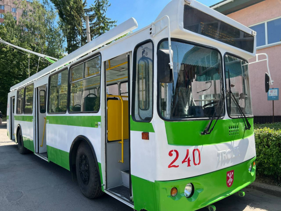 Тролейбус 13 Хмельницький