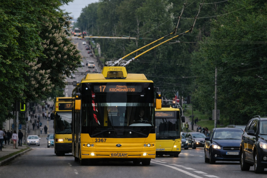 Тролейбус 17 Київ