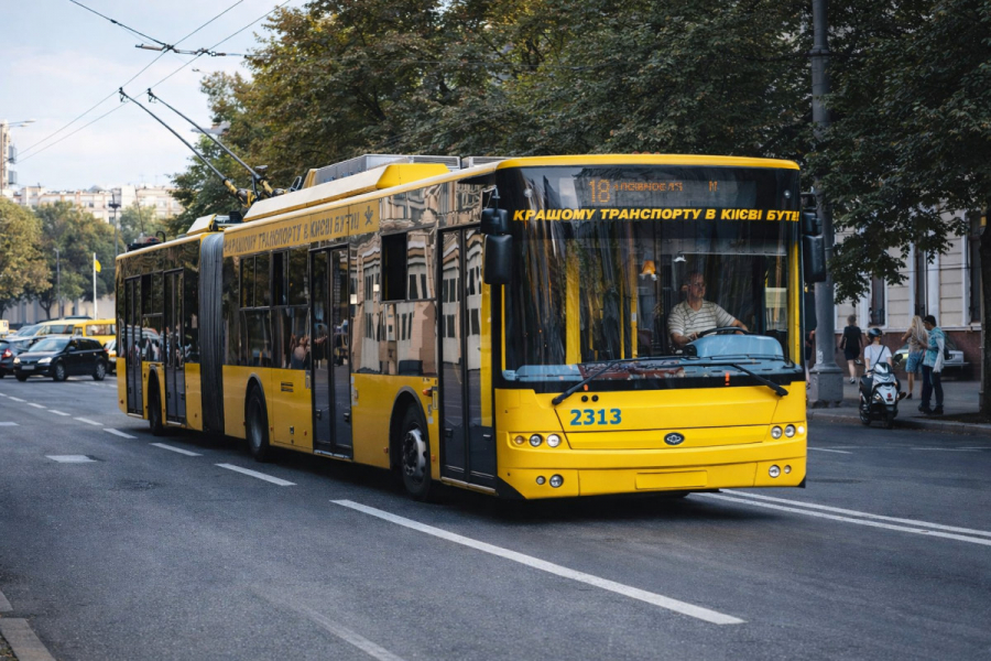 Тролейбус 18 Киев