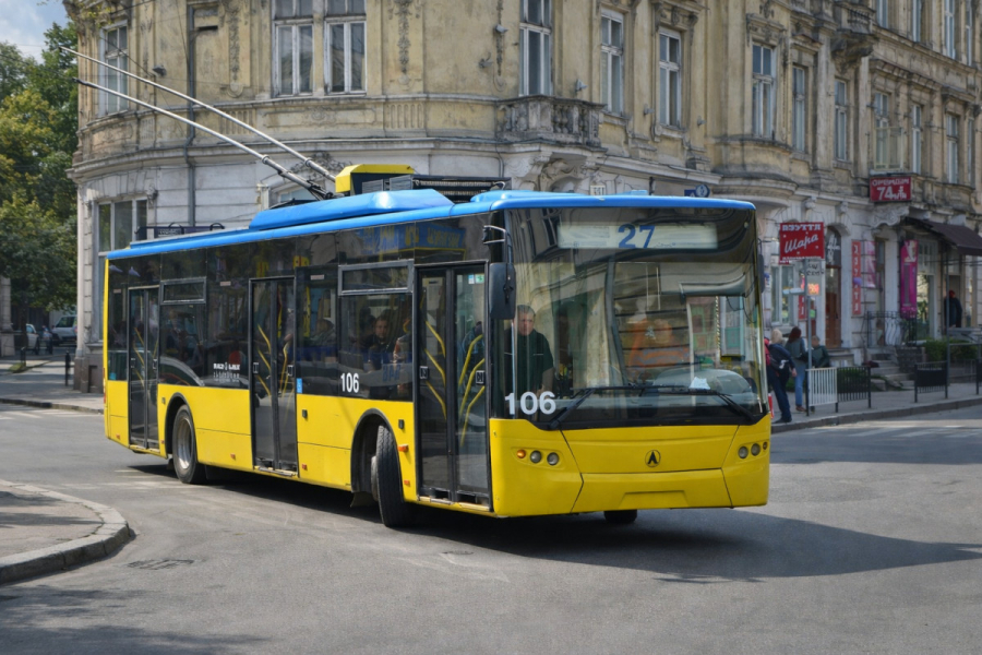 Троллейбус 27 Львов