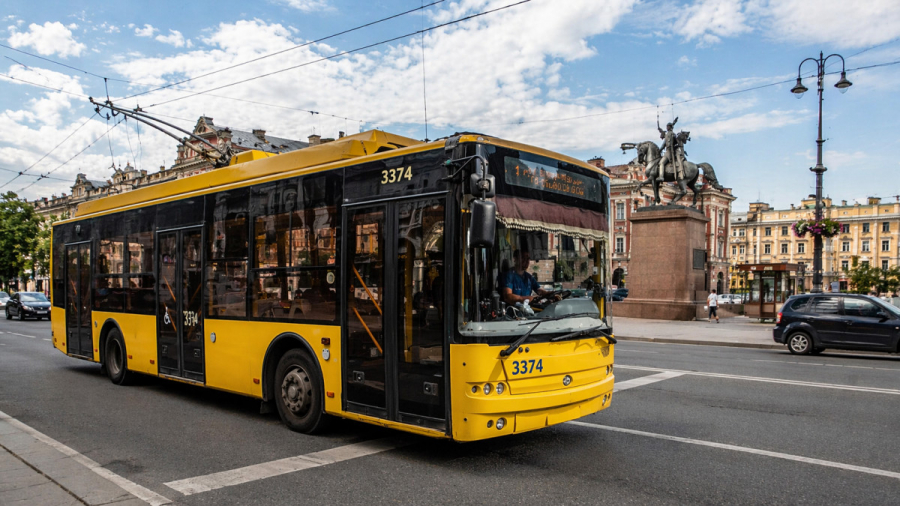 Тролейбус 28 Київ