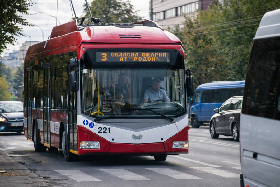 Тролейбус 3 Івано-Франківськ
