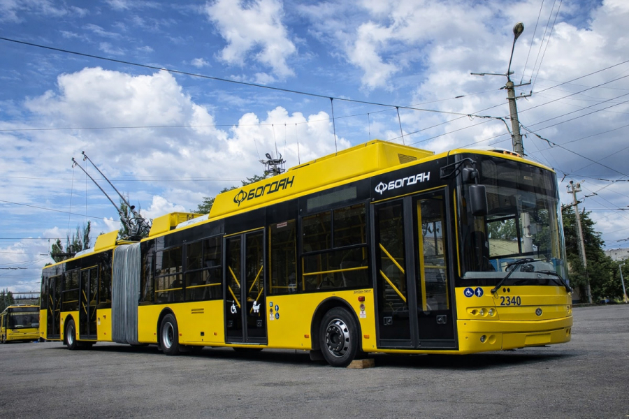 Тролейбус 3 Київ