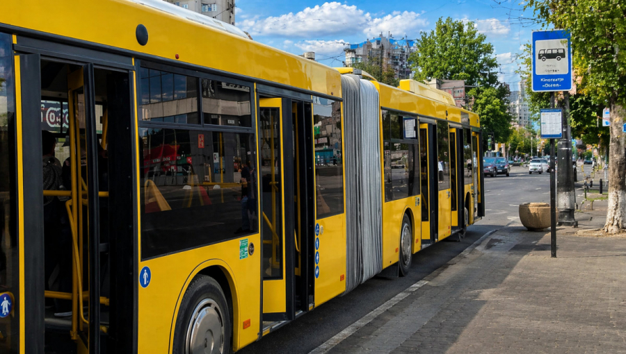 Тролейбус 30 Київ