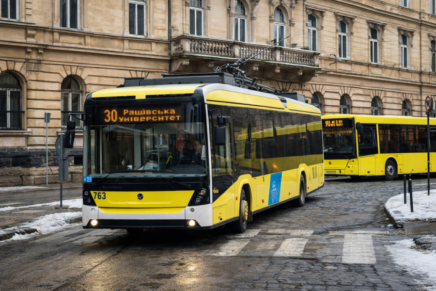Троллейбус 30 Львов
