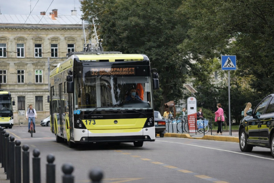 Троллейбус 32 Львов