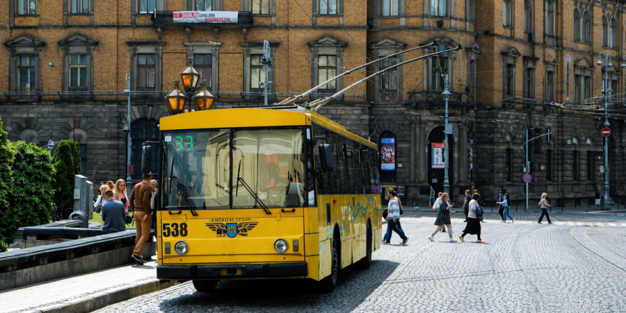 Тролейбус 33 Київ