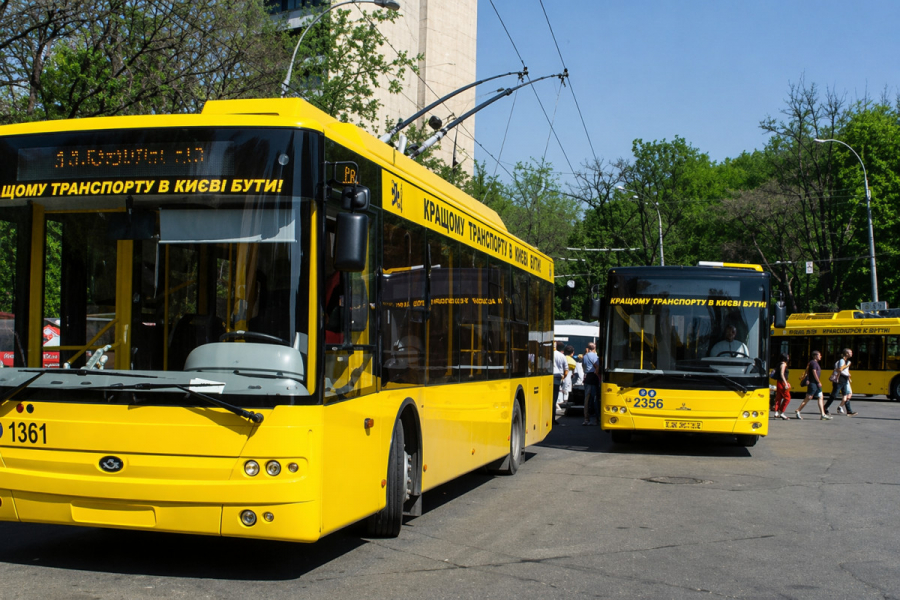 Тролейбус 35 Київ