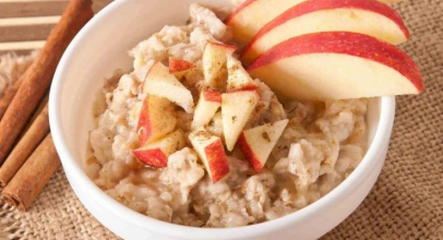 Овсянка с яблоком и корицей Овсянка с яблоком и корицей