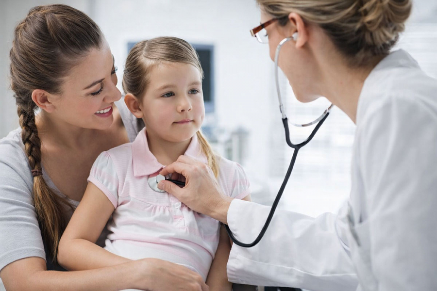 Як обрати дитячу приватну клініку: головні критерії безпеки, якості та сервісу