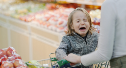 Як реагувати на дитячі істерики в громадських місцях