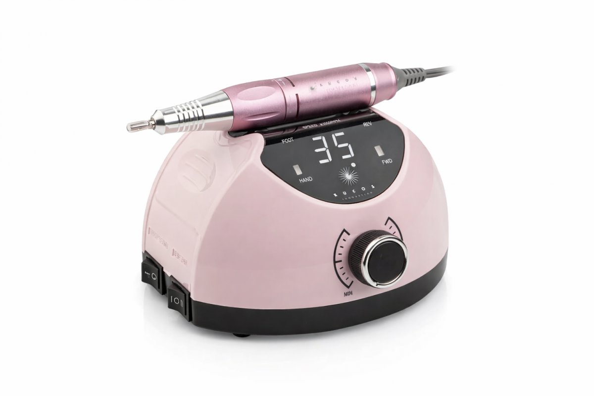 А що входить в арсенал майстра манікюру?