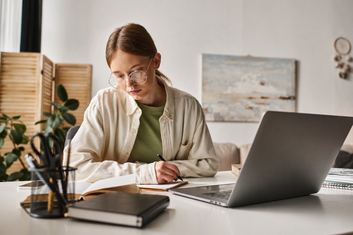 Чому студенти обирають допомогу у написанні рефератів