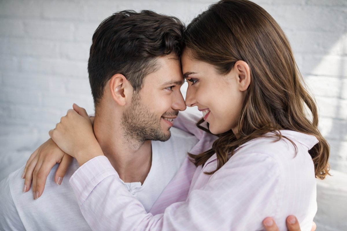 Коли і як говорити компліменти дивіться в очі