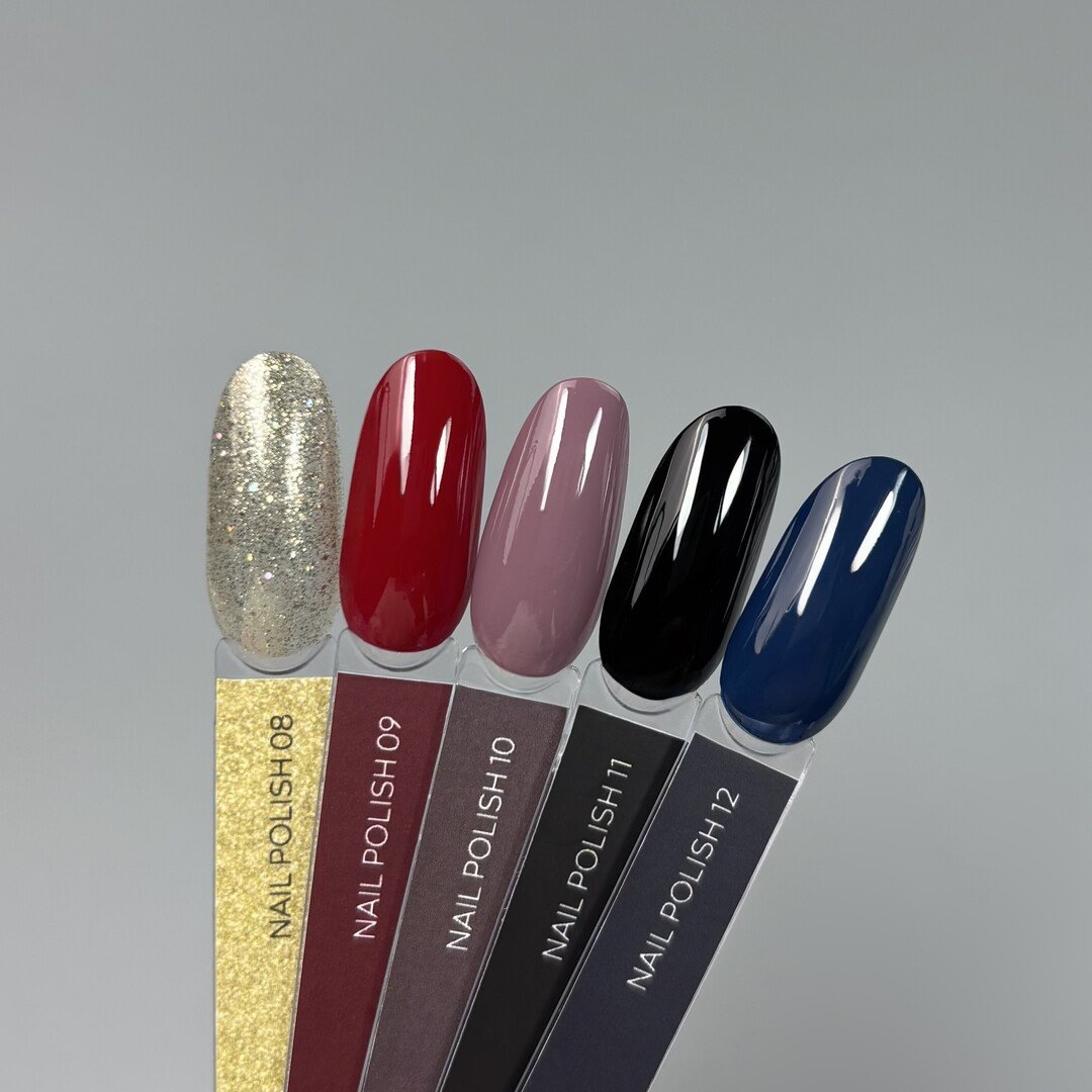 А що входить в арсенал майстра манікюру?