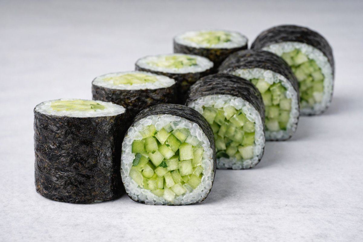 Макі з огірком