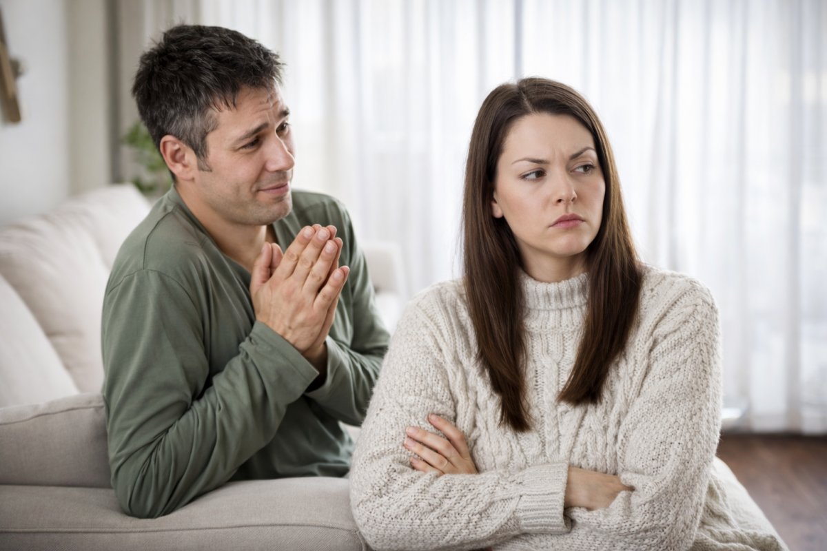 Що робити якщо дівчина ігнорує